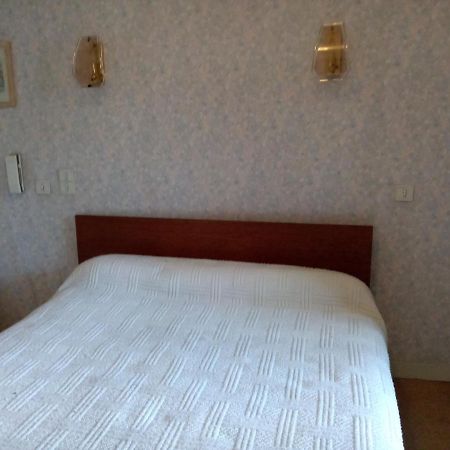Chambres D'Hotes Des Voyageurs Magnac-Bourg Luaran gambar