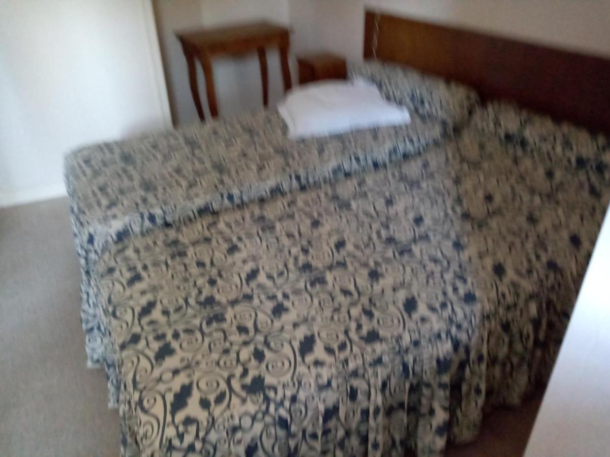 Chambres D'Hotes Des Voyageurs Magnac-Bourg Luaran gambar